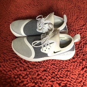 Nike Shoes size 6.5